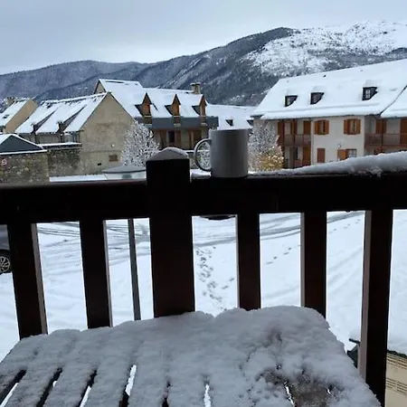 Апартаменты Vignec/saint-lary - T2 Cosy Avec Balcon & Piscine Виньек